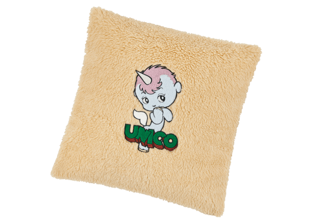 刺繍クッションカバー